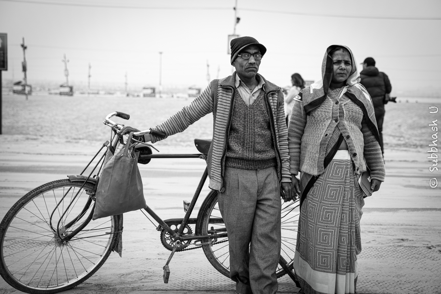 Love Never Ages. A Couple hold Hands near Sangam, PrayagRaj