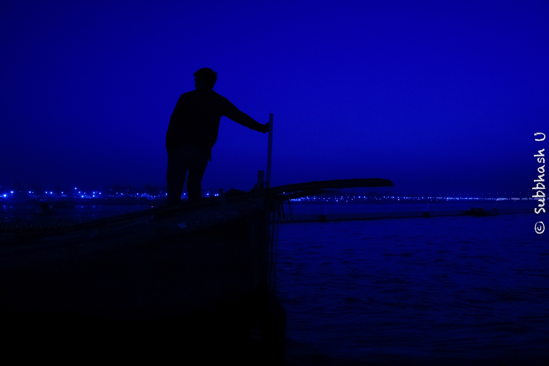 ओ रे माझी, मेरे साजन हैं उस पार...A Quiet Ganga sailing